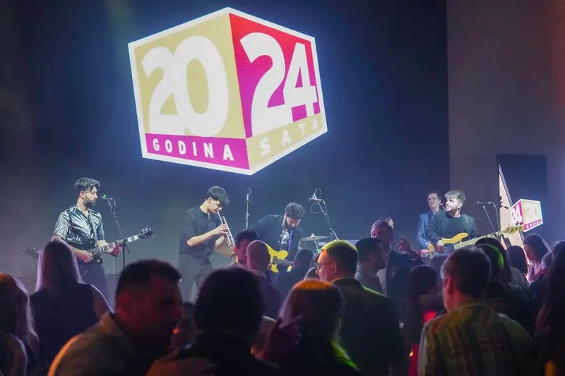 Nastup Retrodukcije na poslovnoj proslavi 20 godina 24sata